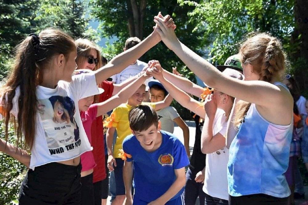 Игры на знакомство в лагере для детей: список игры и рекомендации по проведению