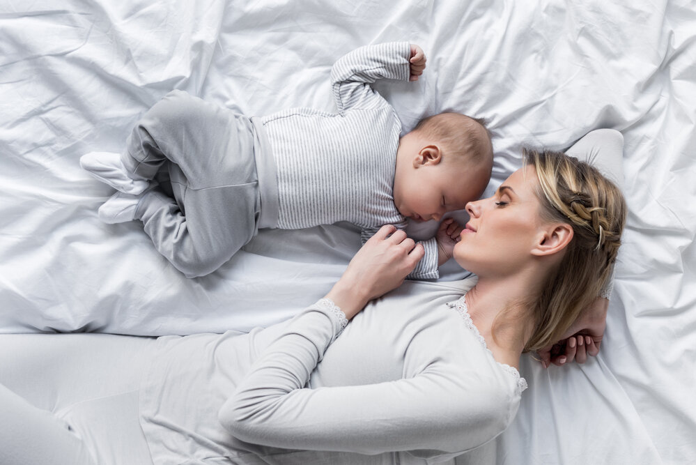Как отучить ребёнка спать с родителями: мнение психологов о плюсах и минусах отдельного сна грудничка и мамы