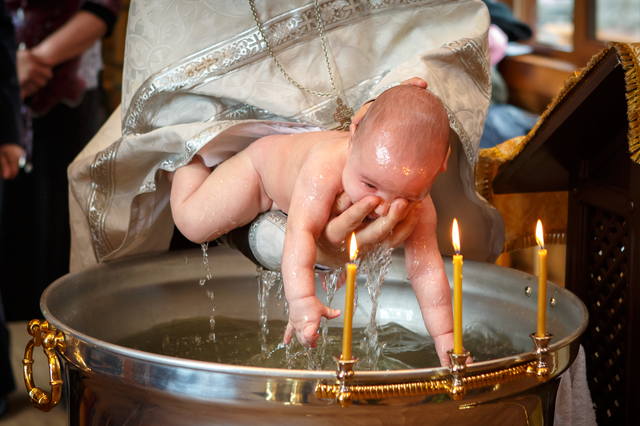 Что нужно знать о крещении ребенка?