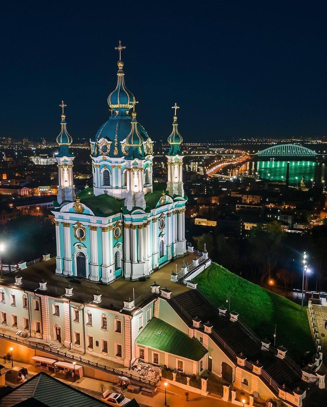 Киев Андреевская Церковь собор ночью