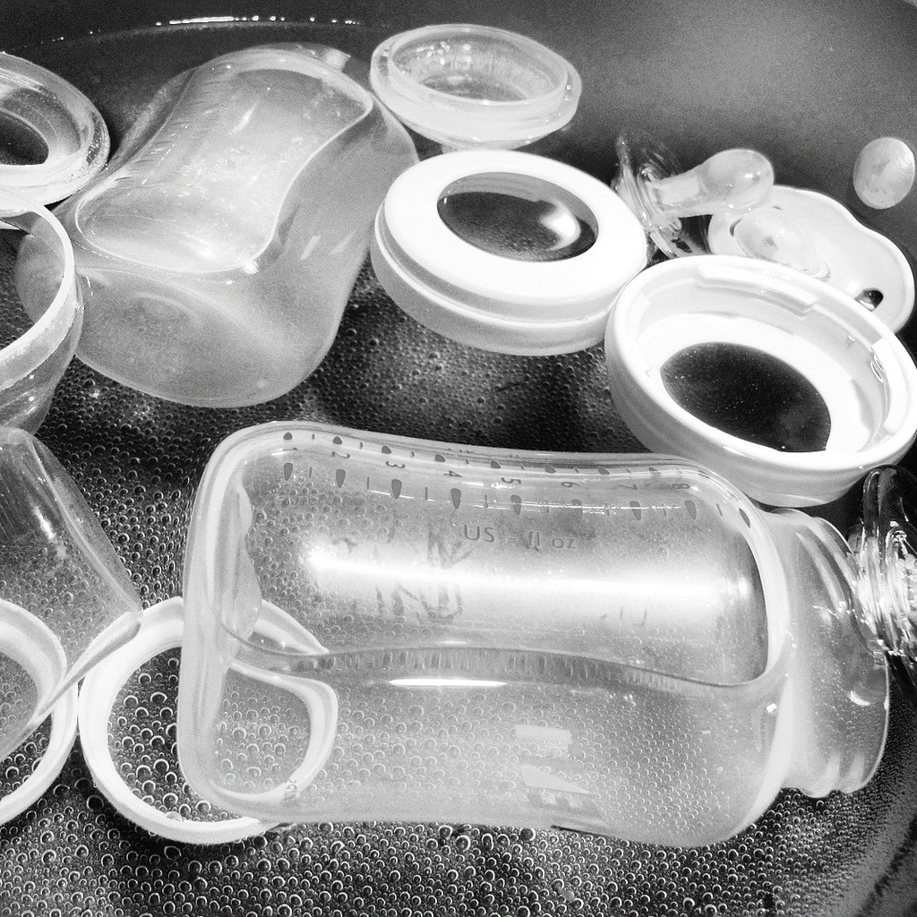 Как стерилизовать бутылочки в микроволновке? - kupihome.ru